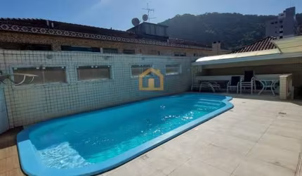 Casa Alto Padrão, 5 dormitórios, sendo 1 suíte master.