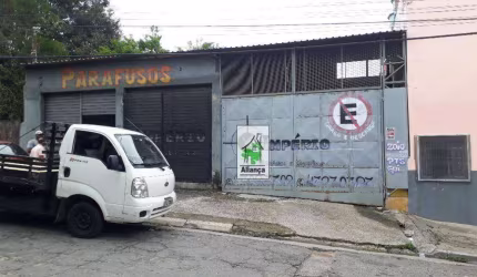 Galpão 250 mts na vila Carmosina