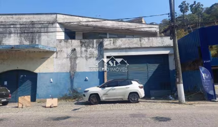 Loja- Petrópolis, Centro