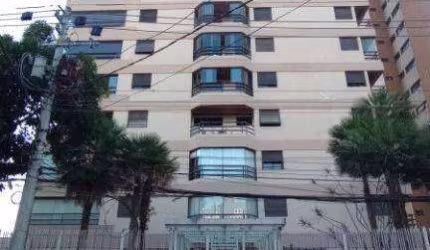 Apartamento com sacada e único com chuurasqueira  eletrica
