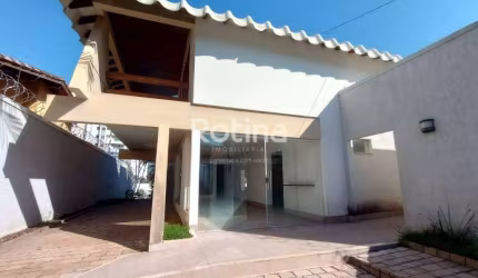 Casa para alugar, 4 quartos, Fundinho - Uberlândia/MG - Rotina Imobiliária