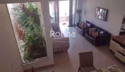 Casa Condomínio Fechado para alugar, 4 quartos, Nova Uberlândia - Uberlândia/MG - Rotina Imobiliária