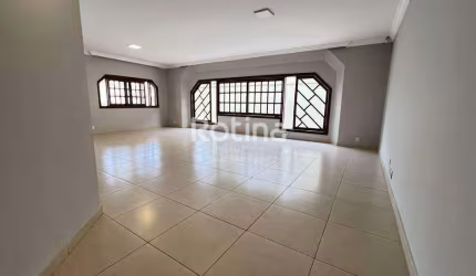 Casa para alugar, 5 quartos, Morada da Colina - Uberlândia/MG - Rotina Imobiliária