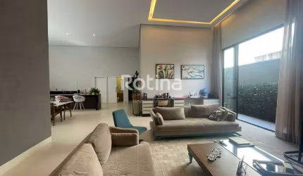 Casa Condomínio Fechado para alugar, 3 quartos, Cond. Golden Village - Uberlândia/MG - Rotina Imobiliária