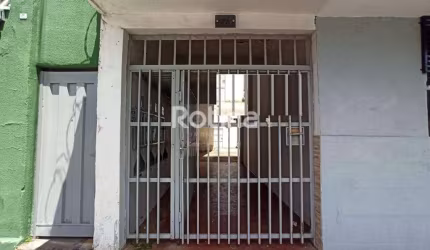Casa para alugar, 2 quartos, Martins - Uberlândia/MG - Rotina Imobiliária
