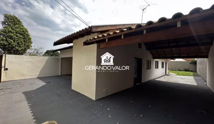 Casa Grande| Piscina| cômodos amplos