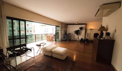 Apartamento com 4 quartos à venda na Rua Custódio Serrão, Lagoa, Rio de Janeiro, 210 m2 por R$ 3.950.000