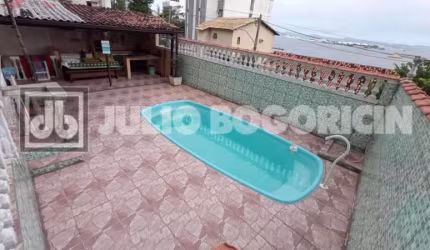Casa com 3 quartos à venda na Rua Doutor Manuel Marreiros, Bancários, Rio de Janeiro, 564 m2 por R$ 690.000