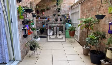 Casa em condomínio fechado com 3 quartos à venda na Rua Albert Sabin, Portuguesa, Rio de Janeiro, 106 m2 por R$ 770.000