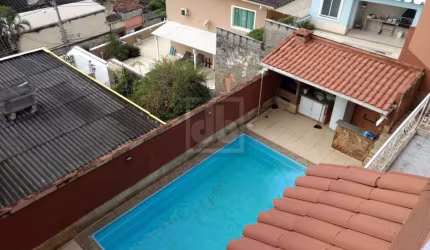 Casa em condomínio fechado com 3 quartos à venda na Rua Marapeta, Jardim Guanabara, Rio de Janeiro, 325 m2 por R$ 950.000