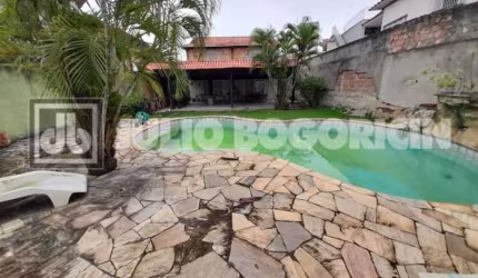 Casa com 4 quartos à venda na Rua Formosa, Jardim Guanabara, Rio de Janeiro, 334 m2 por R$ 1.300.000