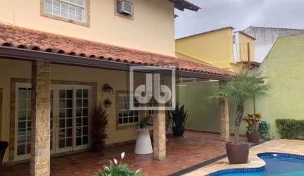 Casa em condomínio fechado com 4 quartos à venda na Rua Maria José Lacerda, Freguesia (Jacarepaguá), Rio de Janeiro, 411 m2 por R$ 1.168.400