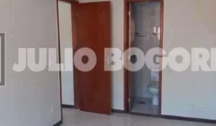 Apartamento com 2 quartos à venda na Estrada da Covanca, Tanque, Rio de Janeiro, 59 m2 por R$ 220.000