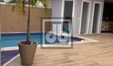 Casa em condomínio fechado com 5 quartos para alugar na Rua Doutor César Cartel Villela, Recreio dos Bandeirantes, Rio de Janeiro, 264 m2 por R$ 15.000