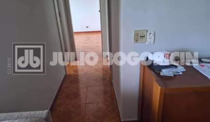 Apartamento com 2 quartos à venda na Rua Hermengarda, Méier, Rio de Janeiro, 51 m2 por R$ 220.000