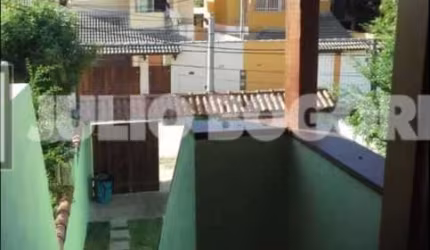 Casa com 2 quartos à venda na Rua João Cabete, Serra Grande, Niterói, 80 m2 por R$ 300.000