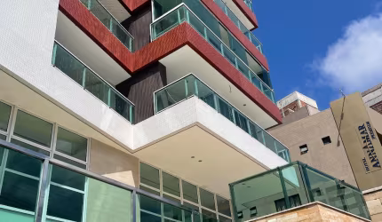 Apartamento a metros do mar