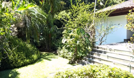 Casa duplex em São Conrado