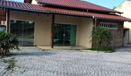 Casa para Venda em Joinville, Bom Retiro, 4 dormitórios, 1 suíte, 3 banheiros, 4 vagas