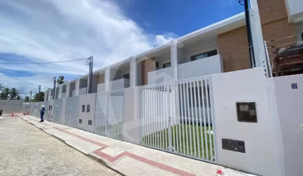 Duplex Village Espaço Tropical, com duas suítes - Barra dos Coqueiros