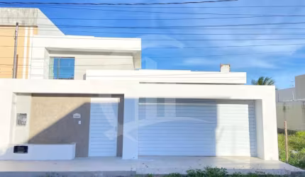 Casa com espaço Gourmet com churrasqueira, na Aruana.