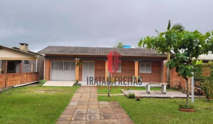 Casa com 4 dormitórios à venda, 204 m² por R$ 550.000,00 - Balneário Rondinha  - Arroio do Sal/RS