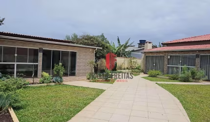 Casa com 4 dormitórios à venda, 215 m² por R$ 1.060.000,00 - Arroio Seco - Arroio do Sal/RS