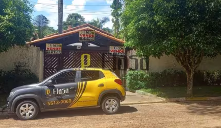 Chácara / sítio com 5 quartos à venda na R Dos Coqueiros, 39, Jardim Val Flor, Embu-Guaçu, 412 m2 por R$ 690.000