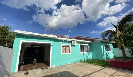 Casa 4 dormitórios 5 vaga de garagem localizada no bairro Camobi na cidade de Sa