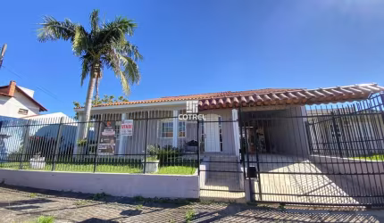 Casa para venda com 3 dormitórios 1 sendo suíte, piscina, 2 vagas de garagem sit