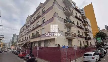 Apartamento no Edifício Castelli com 02 dormitórios, 01 dependência, 02 banheiro