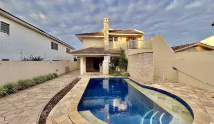Linda casa com piscina para venda no Bairro São José