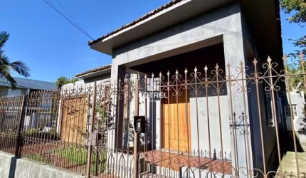 Casa para venda e locação 3 dormitórios, 2 vagas de garagem, piscina situada no