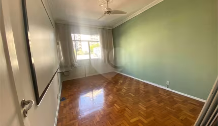 Apartamento com 2 quartos à venda em Icaraí - RJ