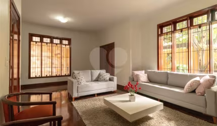Casa com 4 quartos à venda em São Francisco - RJ