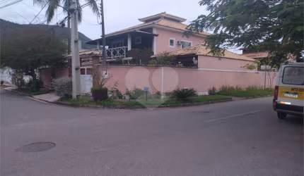 Casa com 4 quartos à venda em Itaipu - RJ