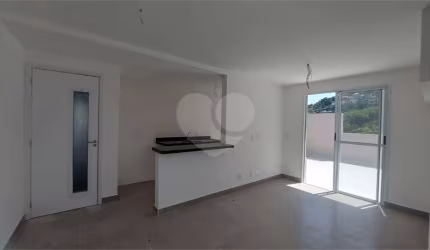 Cobertura com 2 quartos à venda em Santa Rosa - RJ