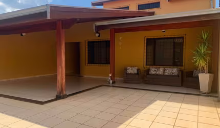 Casa para Venda em Nova Odessa, Jardim Santa Rosa, 3 dormitórios, 1 suíte, 3 banheiros, 4 vagas