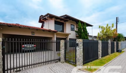 Casa | Joinville | Iririú