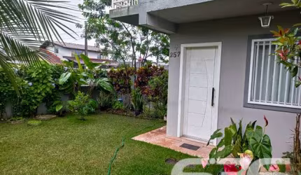 Casa | Joinville | Adhemar Garcia