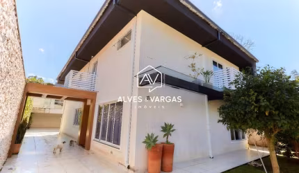 Casa com 4 quartos à venda na Rua das Cerejeiras, 37, Barreirinha, Curitiba por R$ 1.860.000
