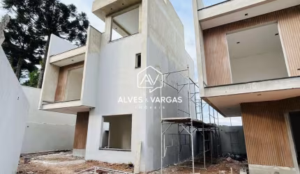 Casa em condomínio fechado com 3 quartos à venda na Travessa Ferreira, 52, Uberaba, Curitiba por R$ 830.000