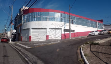 Imóvel Comercial de esquina em Avenida de Votorantim