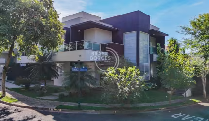 Sobrado no Villa dos Inglezes com 4 suites com varanda