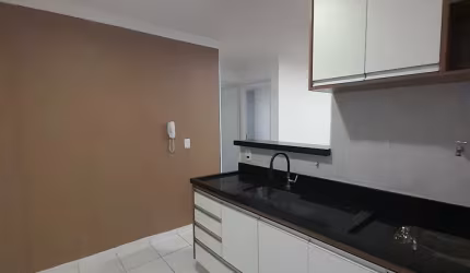 Aluga-se Apartamento Condomínio Sta Teresa, lazer completo e vaga
