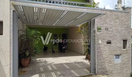 Casa com 3 quartos à venda na Rua Seminarista Luiz Antônio da Silva, 92, Parque Jambeiro, Campinas, 119 m2 por R$ 750.000