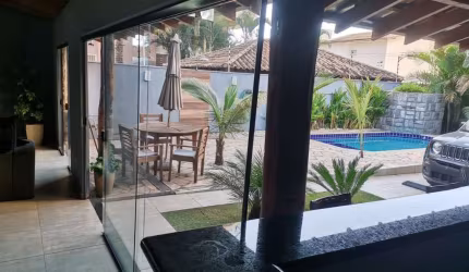 Casa com 2 dormitórios à venda, 170 m² por R$ 980.000,00 - Mercês - Uberaba/MG