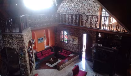 CASA RÚSTICA BAIRRO SANTA MARIA