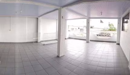 Casa comercial com 2 salas à venda no Parque 10 de Novembro, Manaus , 300 m2 por R$ 420.000