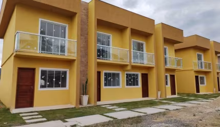 Casa duplex de condomínio para venda possui 65 metros quadrados com 2 quartos em Inoã- Maricá